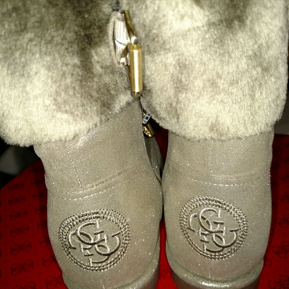 Guess Boots - Picture 3 of 3